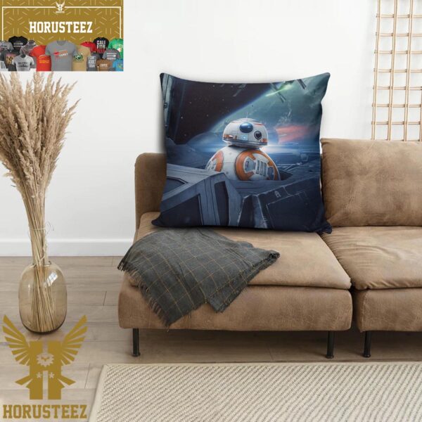 Star Wars RB-8 Hiding In The Spaceship In The Middle Of The Wars Pillow