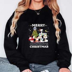 Official Peanuts Characters Merry Dallas Cowboys Christmas Unisex T-Shirt
