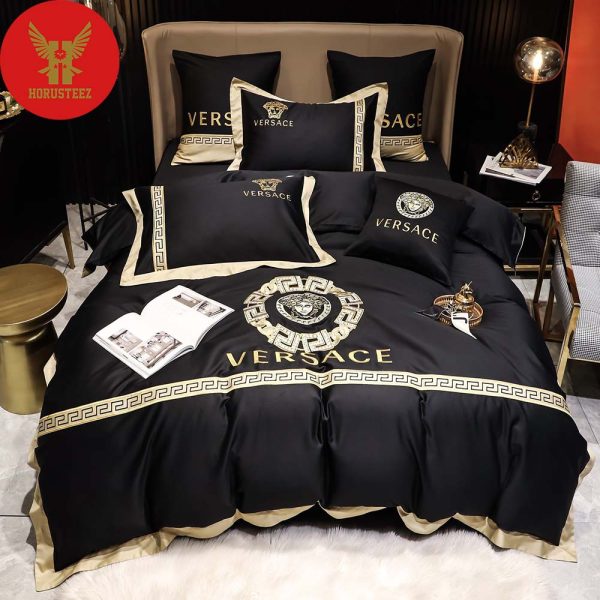 Gianni Versace Black Luxury Gold Pattern Gold Line Brand High-End Home Decor Bedding Set
