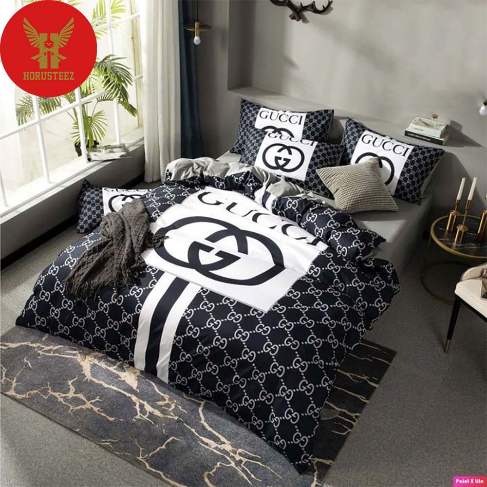 Gucci Black Logo White Pattern In Black Black Background Navy Luxury Brand High-End Bedding Set