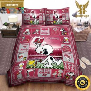 NFL Tampa Bay Buccaneers Custom Name Snoopy King And Queen Luxury Bedding Set